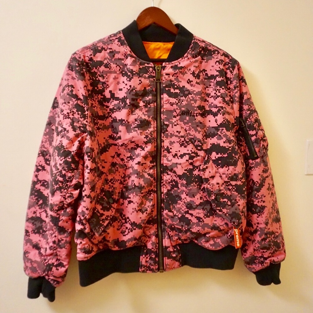 SUPREME CAMO REVERSIBLE JACKET (NEW)